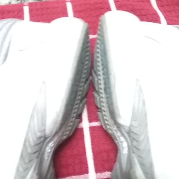 Women's Reebok - Picture 3 of 8